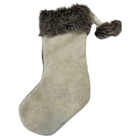 Fengxin Ornaments Crafts Factory recycled wool stocking. - Picture 3 of 4